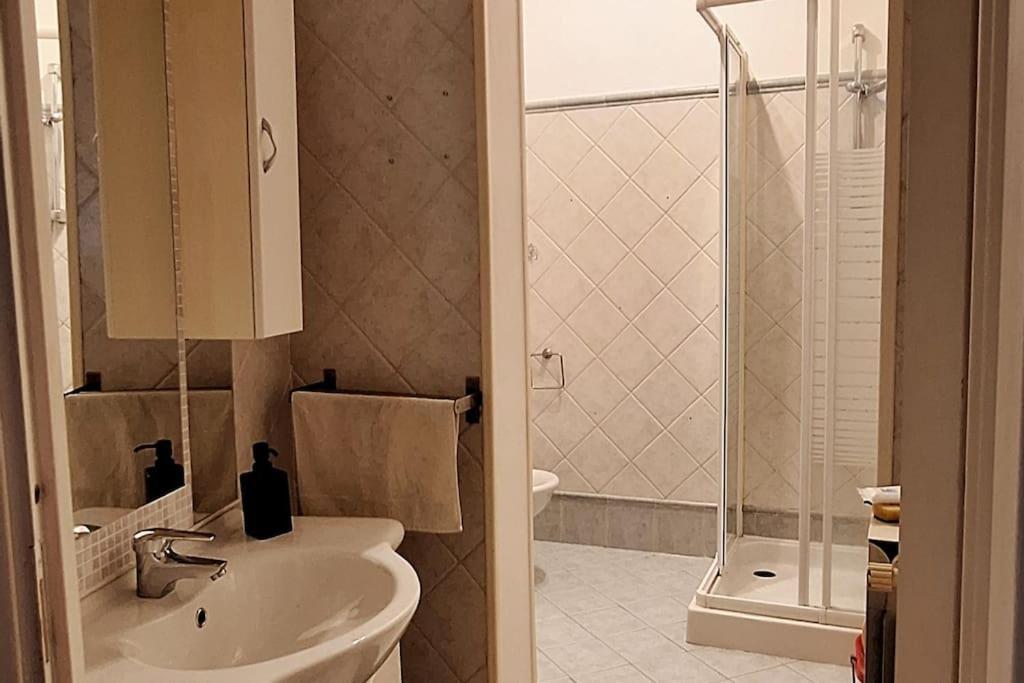 Appartamento Centro Citta Katalin House Livorno Bagian luar foto